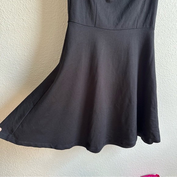 Lulu’s Season of Fun Black Off-the-Shoulder Skater Dress Women’s Size Small - Picture 7 of 13